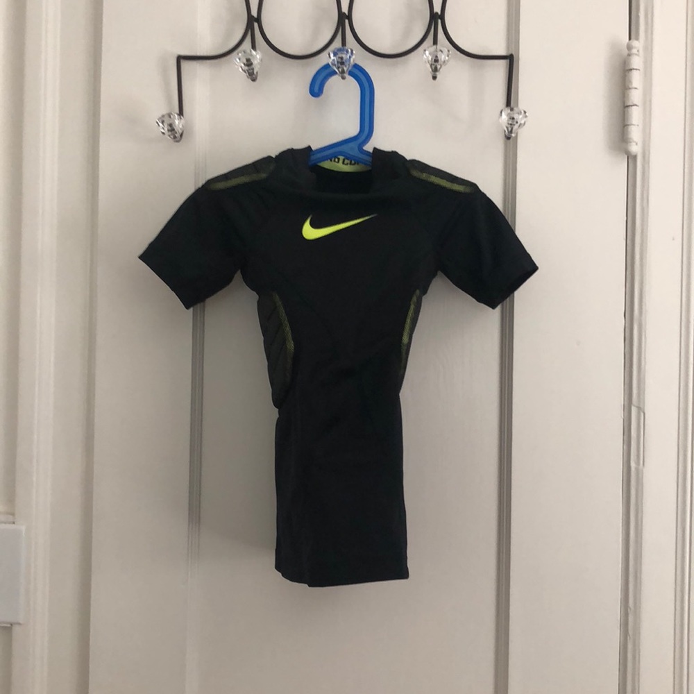 Boys Nike Pro Combat dri fit shirt with pads Sz S